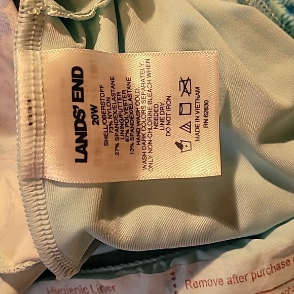 Lands End - NWOT - Floral & Gingham One Piece Swimsuit Rash Guard - 20W - Picture 7 of 7